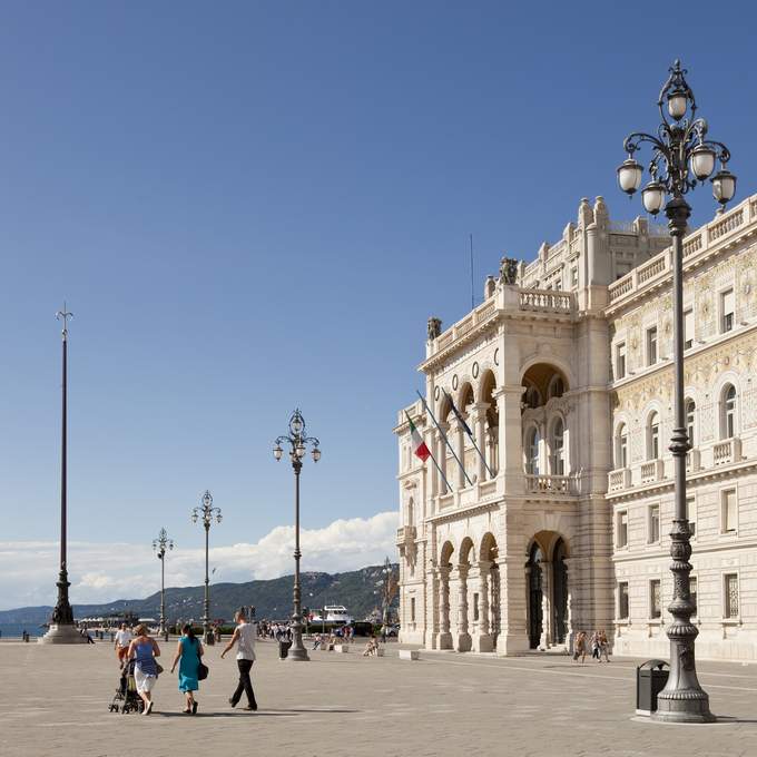 Palazzo del Governo, trieste - Foto Fabrice Gallina